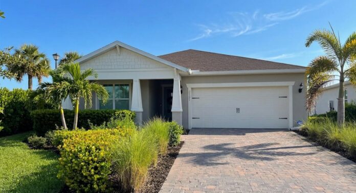 16005 Shoreline Drive
